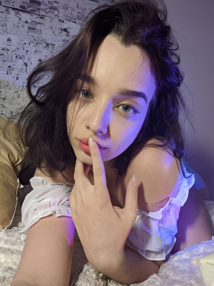 Марго привлекальеная девушка из Ждановки цена от 4000 руб