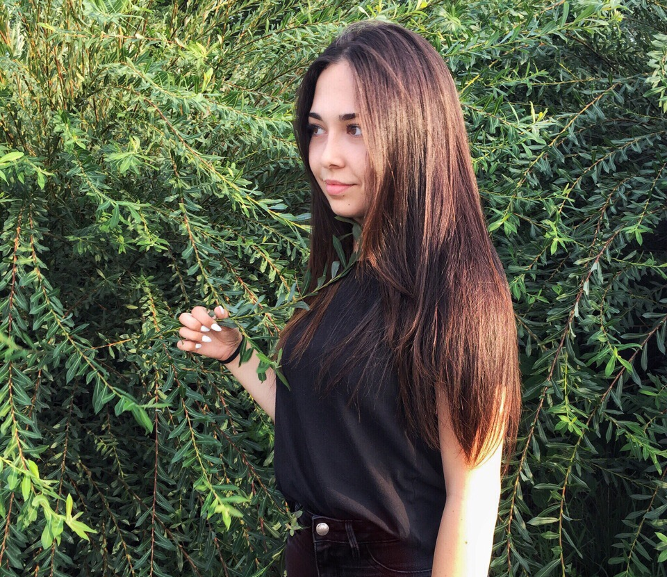 Олеся привлекальеная девушка из Ждановки цена от 3500 руб