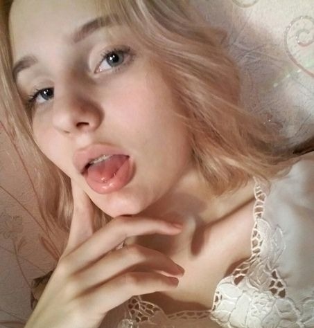 Настя привлекальеная девушка из Ждановки цена от 3000 руб