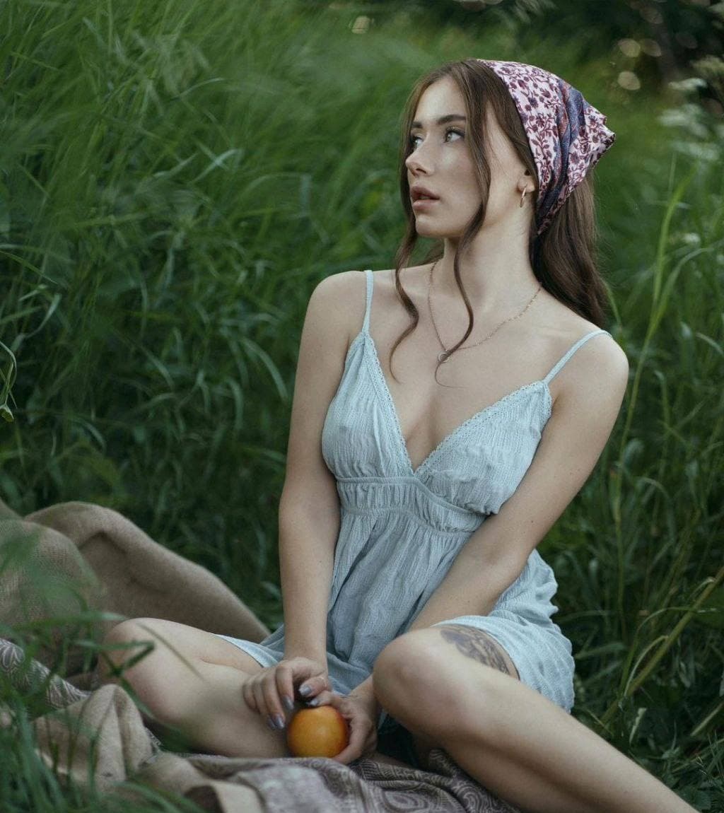 Ланочка привлекальеная девушка из Ждановки цена от 3000 руб