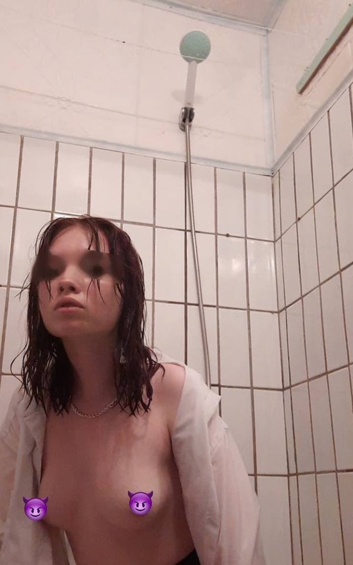 Карина привлекальеная девушка из Ждановки цена от 3000 руб