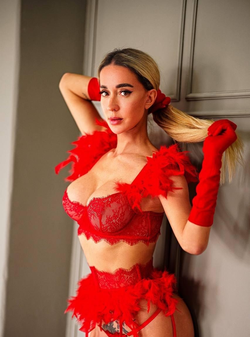 Ася привлекальеная девушка из Ждановки цена от 6000 руб