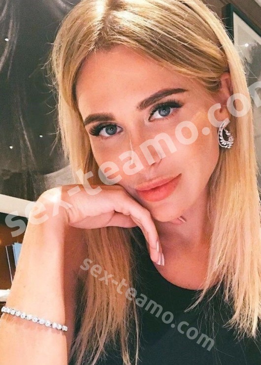 Карина привлекательная девушка из Ждановки цена от 3500 руб