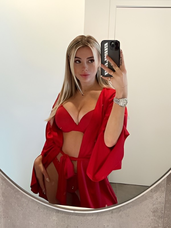 Галина привлекательная девушка из Ждановки цена от 10000 руб