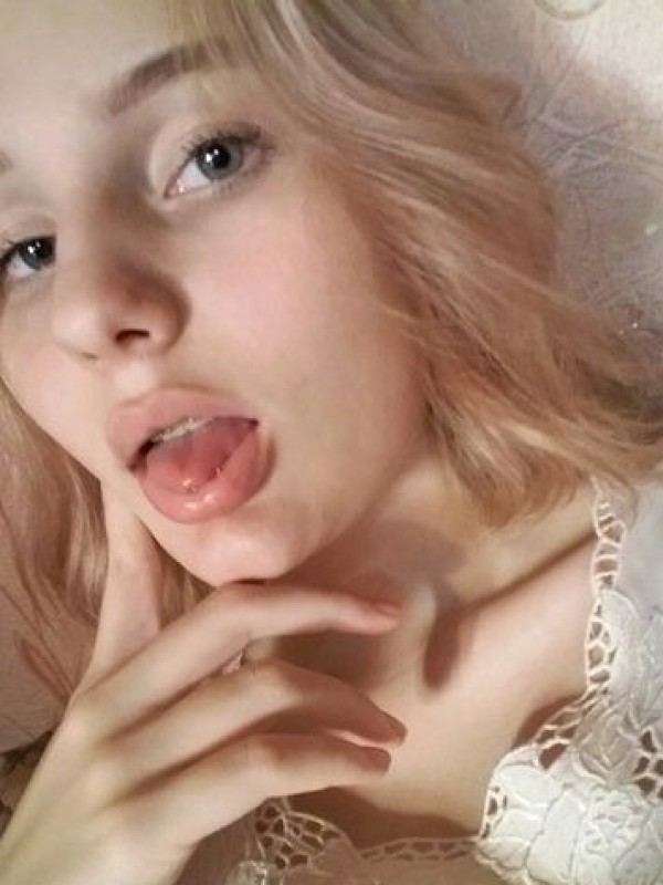 Настя привлекательная девушка из Ждановки цена от 3000 руб