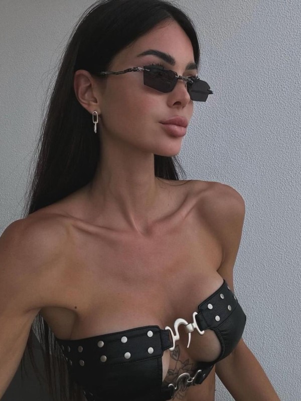 Энн привлекательная девушка из Ждановки цена от 6000 руб